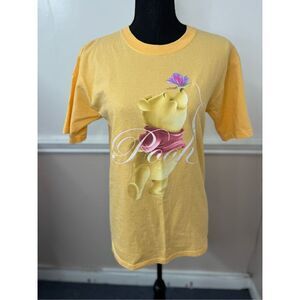 Disney Store Yellow Pooh Short Sleeve Tee Size Small